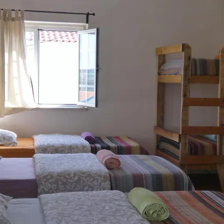 Omassim Yoga, Veggie & Surf Guesthouse - Casa Rosa Guest house Ericeira