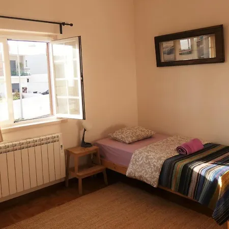 Omassim Yoga, Veggie & Surf Guesthouse - Casa Rosa Guest house *