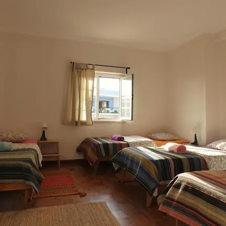 Omassim Yoga, Veggie & Surf Guesthouse - Casa Rosa Guest house