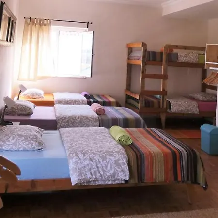 Omassim Yoga, Veggie & Surf Guesthouse - Casa Rosa Guest house Ericeira