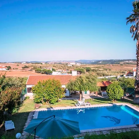 Guest house Omassim Yoga, Veggie & Surf Guesthouse - Casa Rosa *