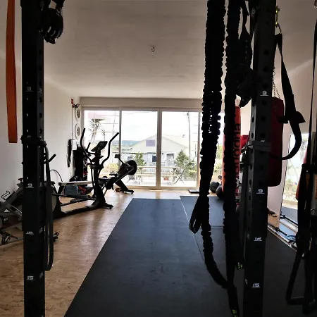 Omassim Yoga, Veggie & Surf Guesthouse - Casa Rosa Penzion Ericeira